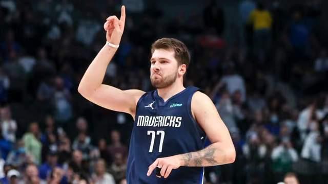 [德甲]屈布勒双响 弗赖堡逆转击败斯图加特.