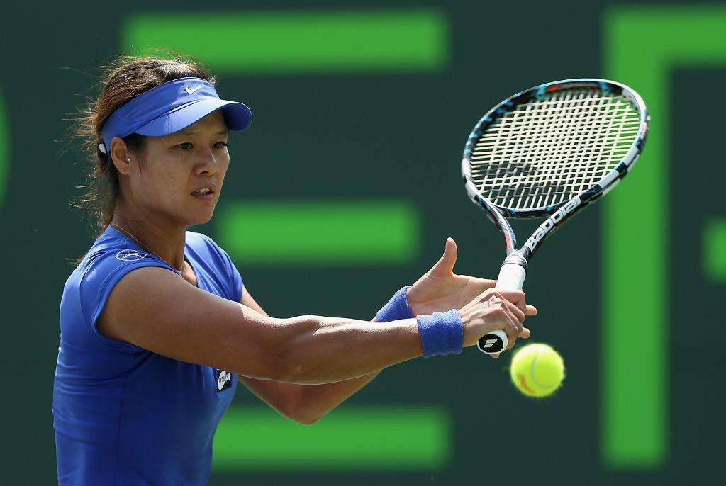 通过他在场 通过他在场